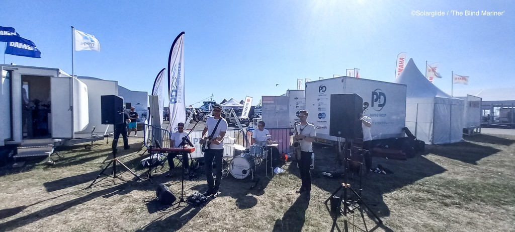 live music at Seawork with Solarglide